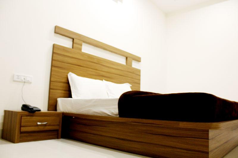 Grace Hotel Karnal Ngoại thất bức ảnh
